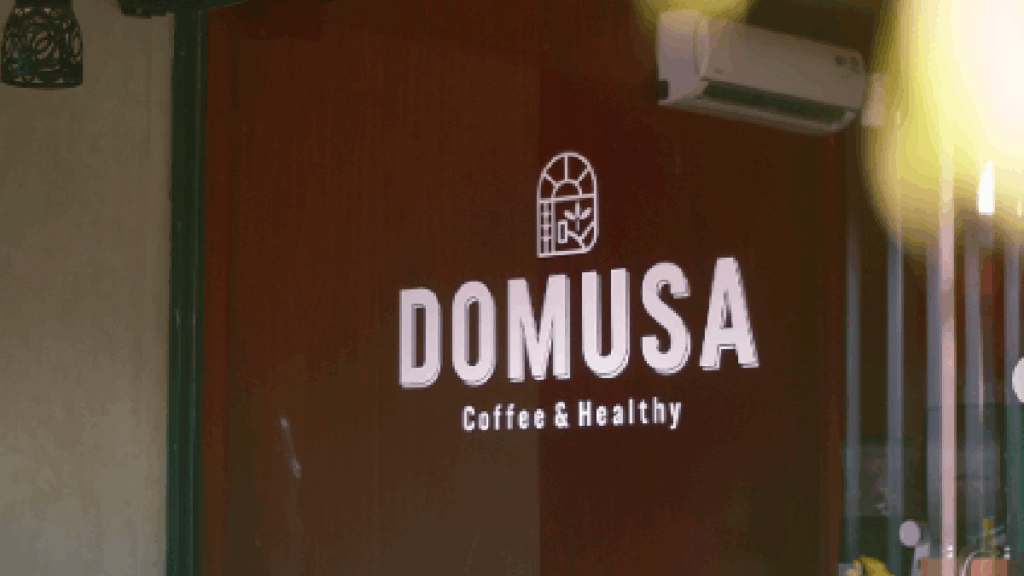 cafe outdoor di garut