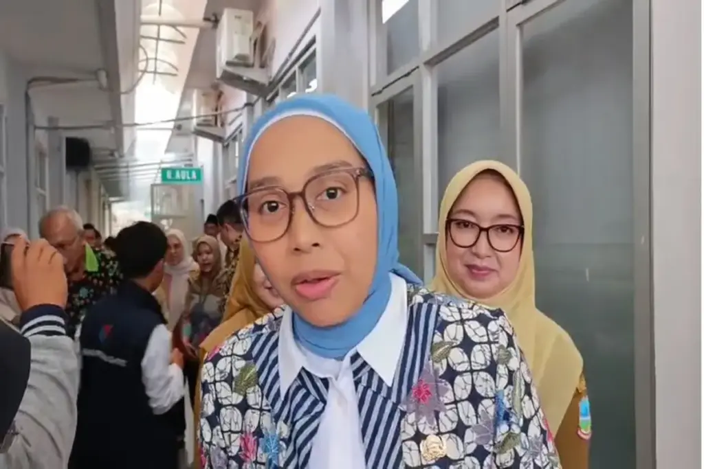 Wakil Bupati Garut Putri Karlina didampingi Kadinkes Garut