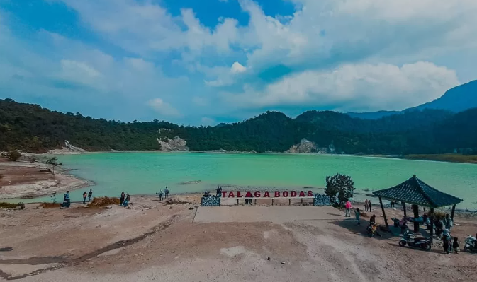 Eksplor Alam Priangan: 10 Tempat Wisata di Garut yang Paling Terkenal dan Memukau 10 tempat wisata di garut yang paling terkenal