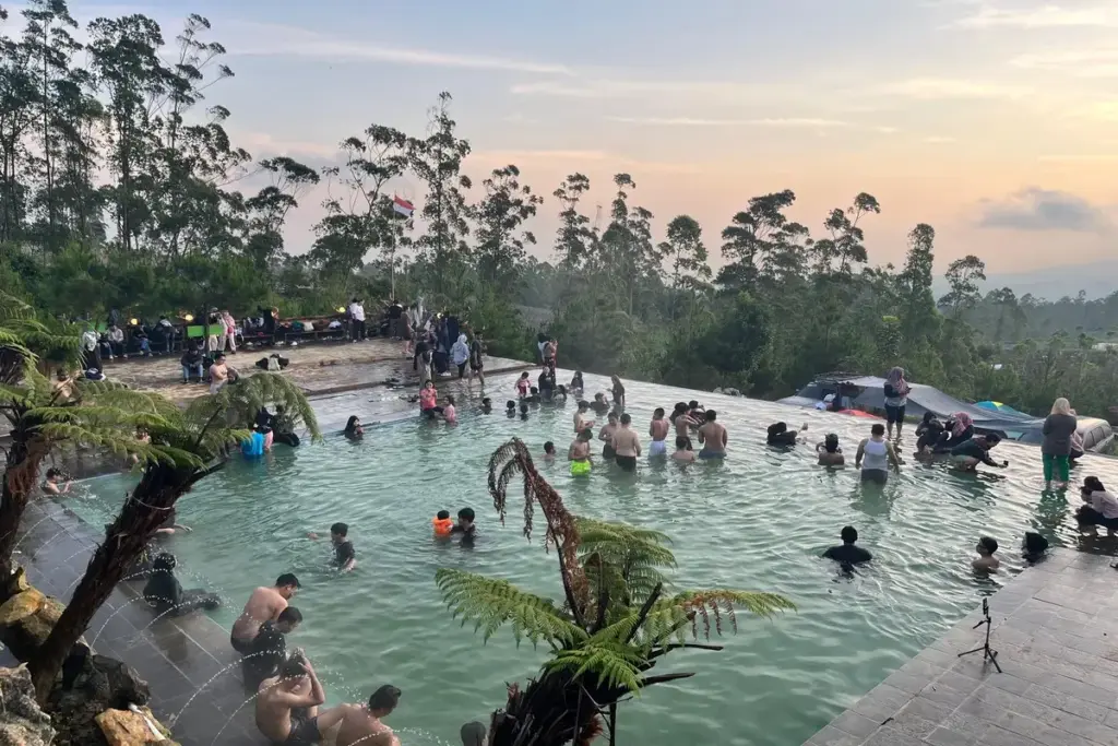 Suasana di Tepas Papandayan. (Foto: Rizka/Radar Garut)