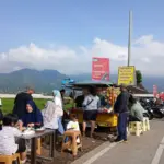 Warmob, tempat sarapan dengan panorama Gunung Guntur.(Rizki/Radar Garut)