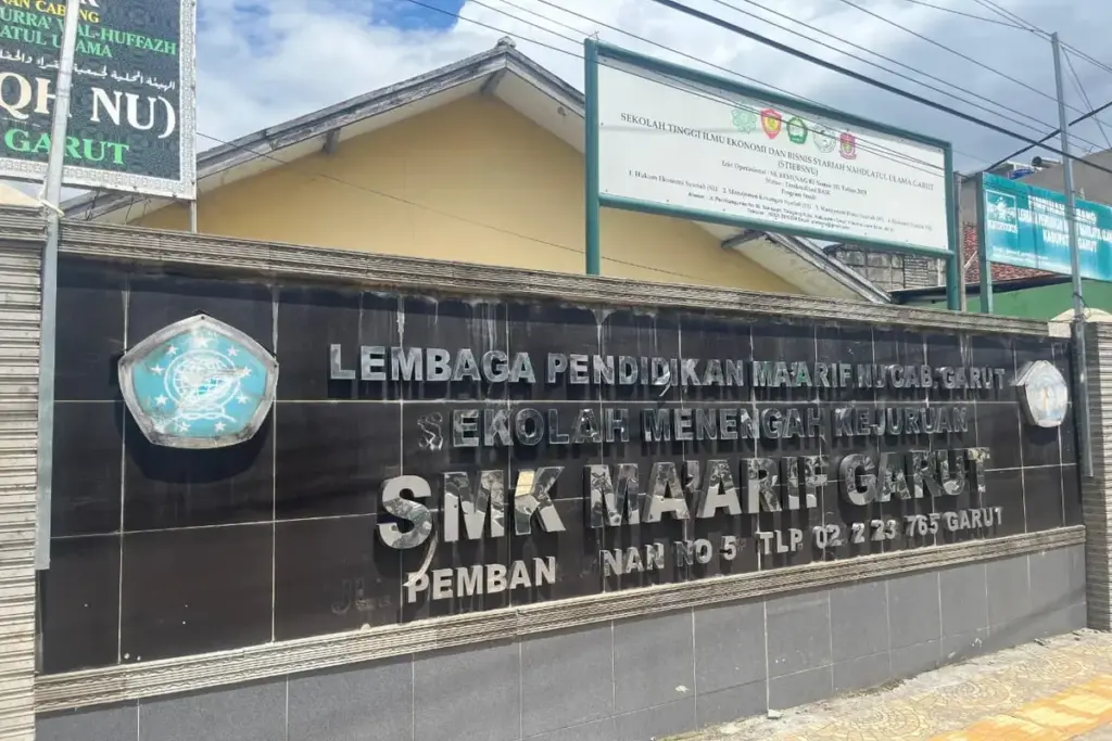 Kebijakan Larangan Menahan Ijazah Dinilai Tak Realistis, Sekolah Swasta Garut Kewalahan Hadapi Tunggakan Kebijakan Larangan Menahan Ijazah Dinilai Tak Realistis