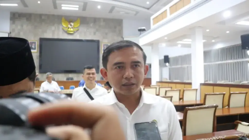 Ketua DPRD Garut Aris Munandar tanggapi kasus keracunan massal