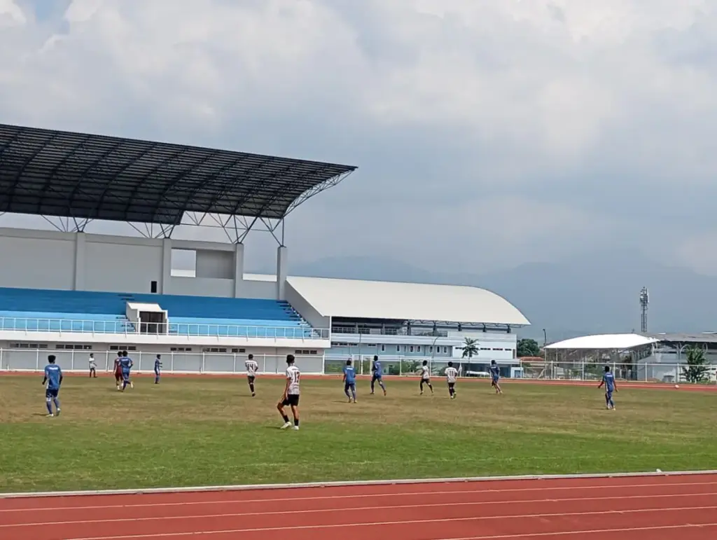 Persigar saat berhasil menggulung Maung Garut di laga uji coba yang digelar di Stadion Dalem Bintang