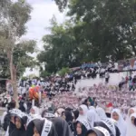 Ratusan santri mengikuti upacara peringatan Hari Santri di Lapangan Alun-alun Garut. (Foto: Ale/Radar Garut)