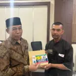 Pengadaan nomor rumah Desa Cintaasih, Kecamatan Samarang. (Foto: Rizka/Radar Garut)