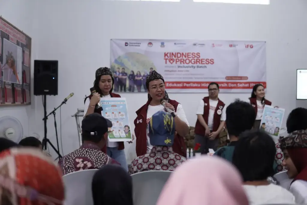 Indonesia Financial Group (IFG) bersama Relawan Nusantara melaksanakan program sosial berkelanjutan Kindness t