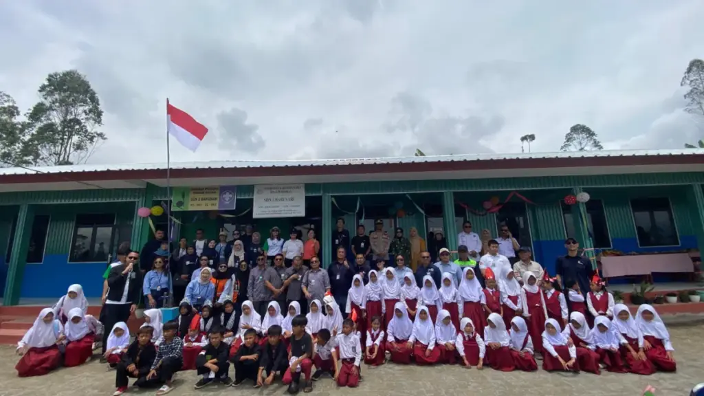 Star Energy Geothermal dan Bakti Barito Bangun Ruang Kelas Ramah Lingkungan di SDN 3 Barusari Garut istimewa