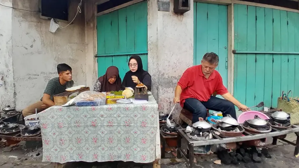 Surabi Papandayan Legendaris di Garut
