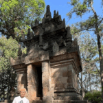 wisata candi cangkuang garut