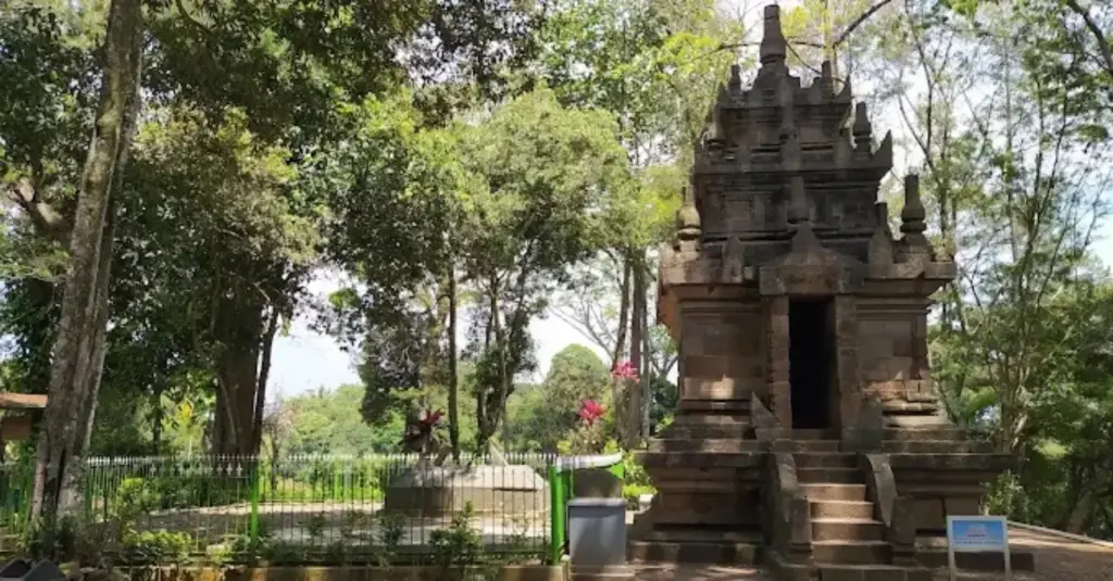 wisata candi cangkuang garut
