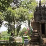Bukan Bali Ataupun Jogja! Ini Dia 5 Daya Tarik Candi Cangkuang Garut Situs Hindu & Makam Islam wisata candi cangkuang garut