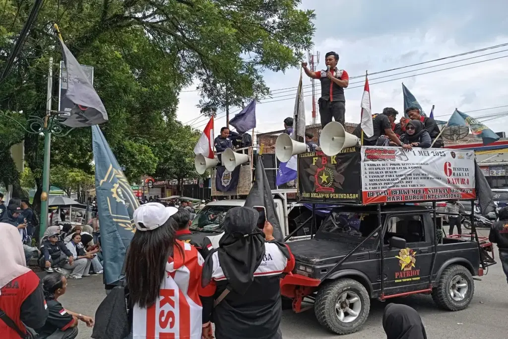 Saat Pabrik Pilih Pekerja Perempuan, Rumah Tangga di Garut Justru Runtuh
