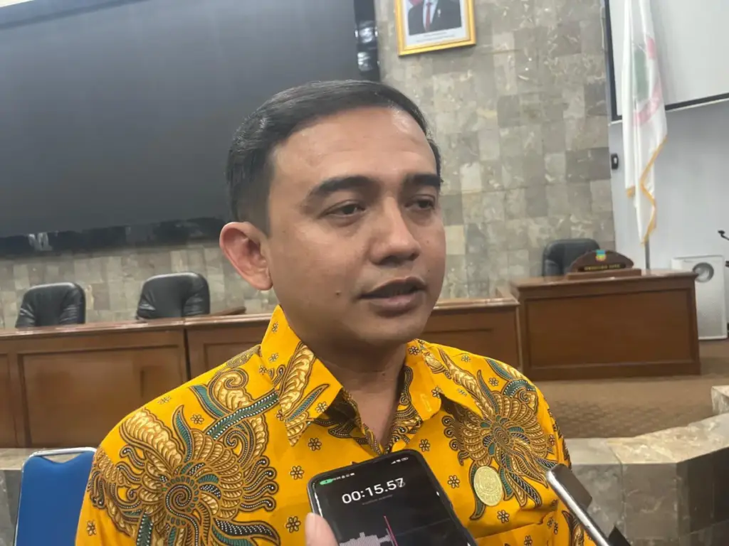 Ketua DPRD Garut, Aris Munandar