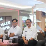 Nenden Rosita dari Sekretariat Masyarakat Anak (SEMAK), (Kanan)