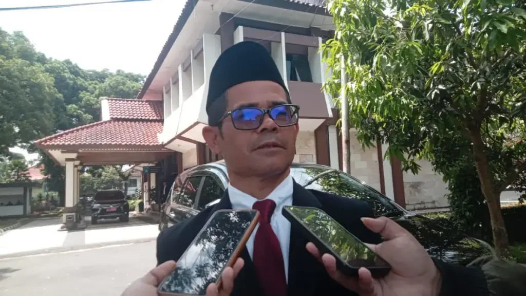 Muksin, Kepala Dinas Ketenagakerjaan dan Transmigrasi Garut