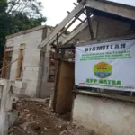 KPP Gatra dukung bedah rumah Tarsiah di Cilanjung Desa Cipareuan, Cibiuk. (Pepen Apendi/Radar Garut)
