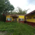 Sekolah yang ambruk