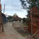 Gapura besar berbentuk candi di Pesantren Tengah dekat Masjid Agung Cibiuk, Garut (Pepen Apendi/Radar Garut)