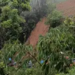 Longsor Terjang Bungbulang Garut, Hingga Menimpa Sebuah Rumah Warga