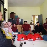 Kunjungan Anggota DPRD, Yudha Puja Turnawan ke Rumah lansia duafa