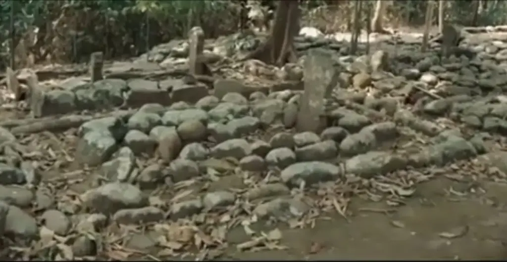 Jejak Rakeyan Sancang di Gunung Nagara Garut, Bertemu Sayydina Ali Tertukar dengan Kisah Prabu Kian Santang Komplek makam di Gunung Nagara