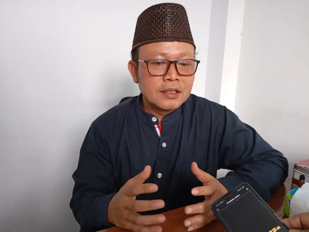 KBIHU Inginkan Kebijakan Pemberangkatan Haji Dimulai Tahun 2027, Namun Pemerintah Tetapkan Tahun 2026 Ketua Forum Komunikasi Kelompok Bimbingan Ibadah Haji dan Umroh (FK-KBIHU) Kabupaten Garut, Aceng Nouval