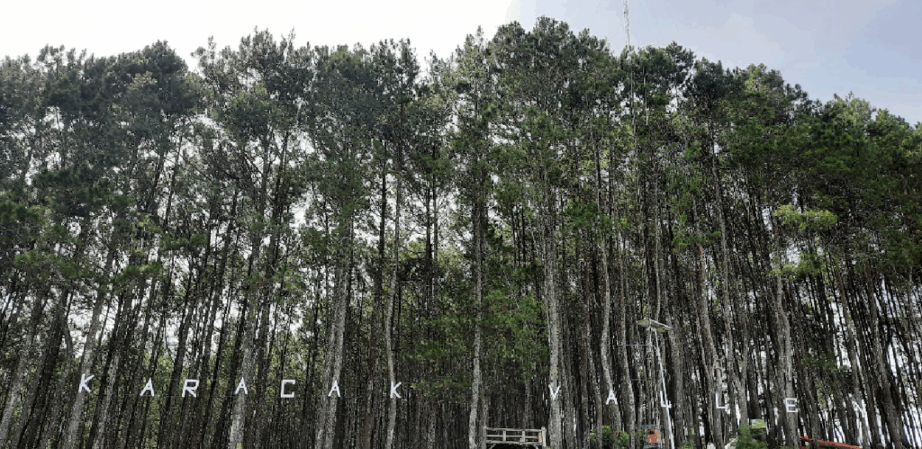 Karacak Valley Tiket Masuk: Harga, Jam Buka, dan Tips Berwisata! karacak valley tiket masuk