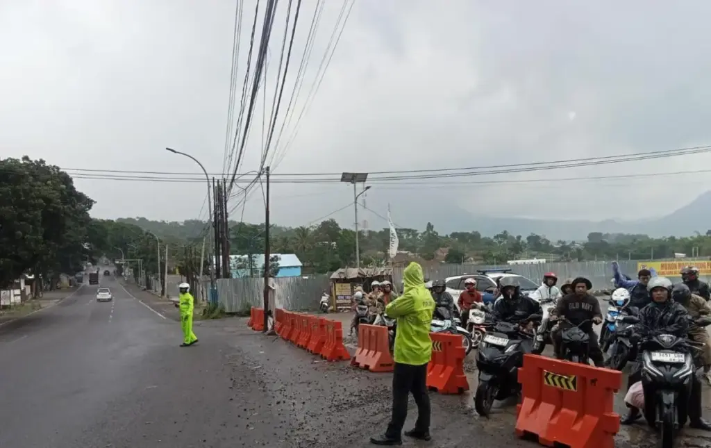 Hari pertama operasi lilin lodaya, berlakukan one way 3 jalur di Garut. (Ist)