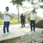 Bupati Garut dan Kadis PUPR monitoring Jalan Anwar Musadad beberapa waktu lalu (istimewa)