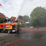 Pemkab Garut menerima bantuan mobil pancar pemadam kebakaran dari pemerintah provinsi.(Ale/Radar Garut)