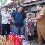 pasangan lansia di Desa Cipicung dikunjungi Anggota DPRD Garut