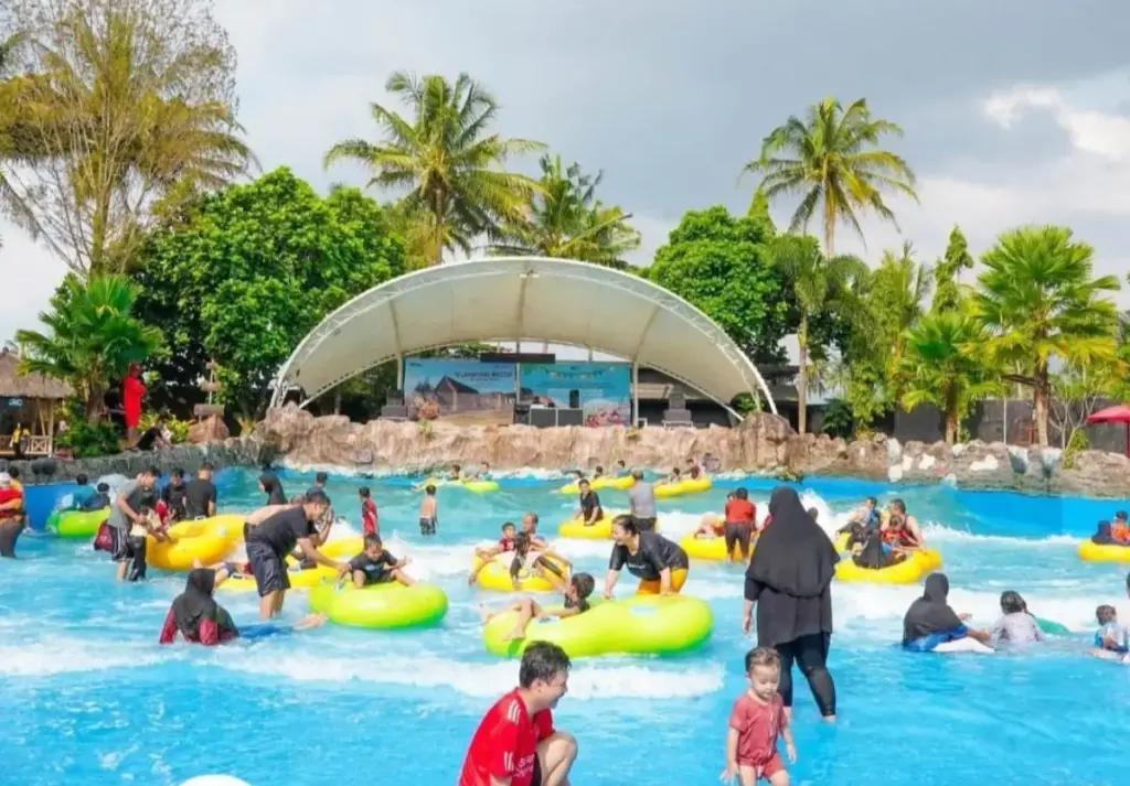3 Waterpark Seru di Garut yang Bikin Liburan Kamu Nggak Ngebosenin! (foto: instagram sabdaalam)