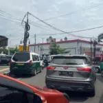 kondisi di Jalan Pramuka, Kelurahan Pakuwon, Kecamatan Garut Kota, Garut yang diberlakukan satu arah