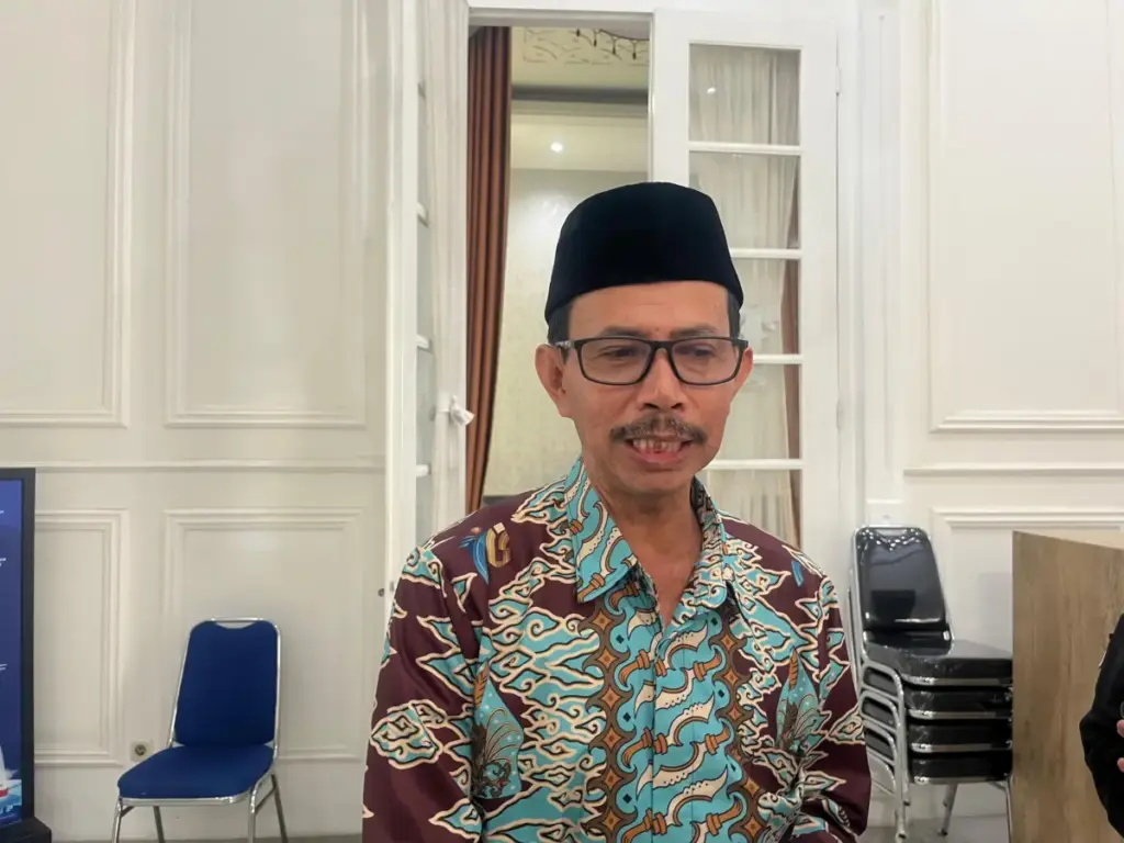 Baznas Garut Gandeng Lazismu-MDMC, Salurkan Bantuan Rp217 Juta ke Wilayah Banjir Sumatera ketua BAZNAS Garut, Abdullah Effendi (Rizka/Radar Garut)