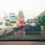 Berkendara Saat Hujan di Libur Nataru? Tenang, Ini Dia 10 Tips Aman Liburan biar Tetap Nyaman. (Foto: Freepik)