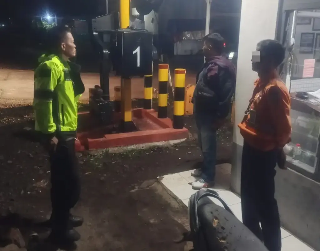 Kacau, Petugas Jaga Perlintasan Kereta Api di Garut Diduga Mabuk. (Ist)