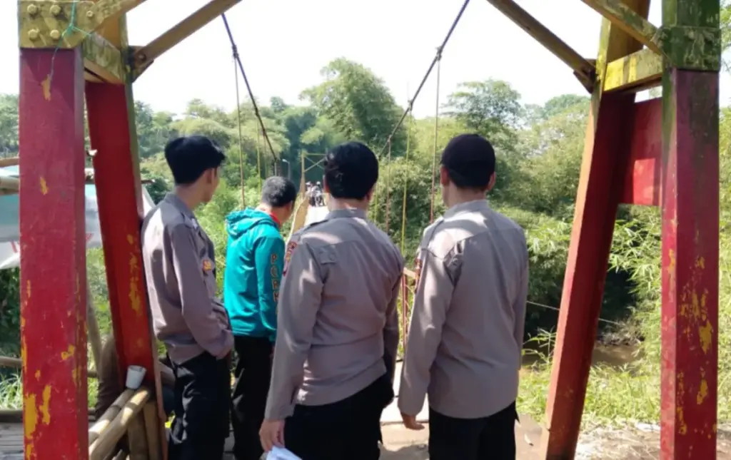 Seorang Wanita Diduga Terjun ke Sungai Cimanuk, Pencarian Masih Berlangsung.(Istimewa)