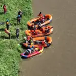 Tim Basarnas masih melakukan pencarian korban hanyut di sungai Cimanuk di hari kedua. (Ist)