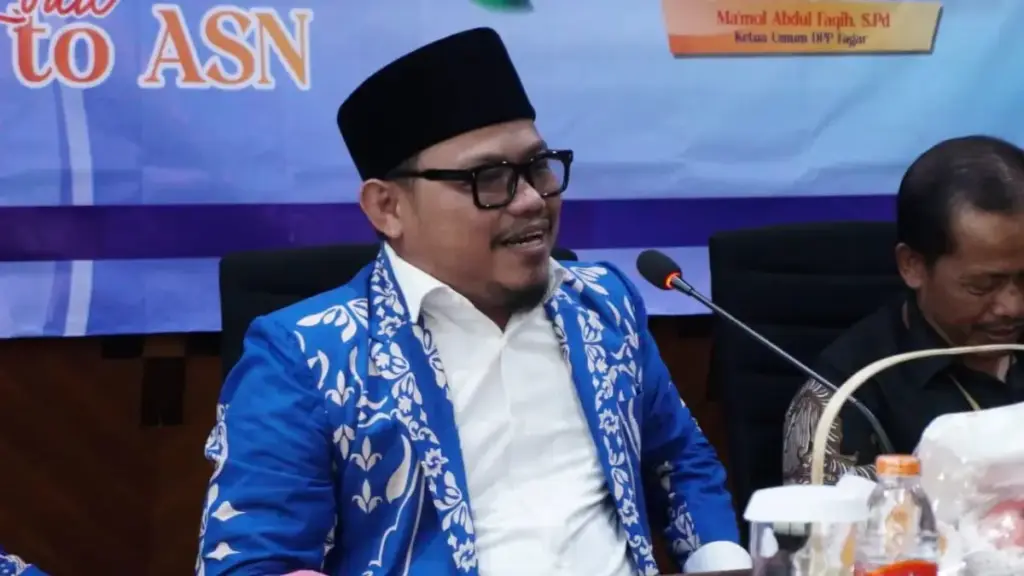 Ketua Forum Aliansi Guru dan Karyawan (Fagar) Garut, Ma'mol Abdul Faqih