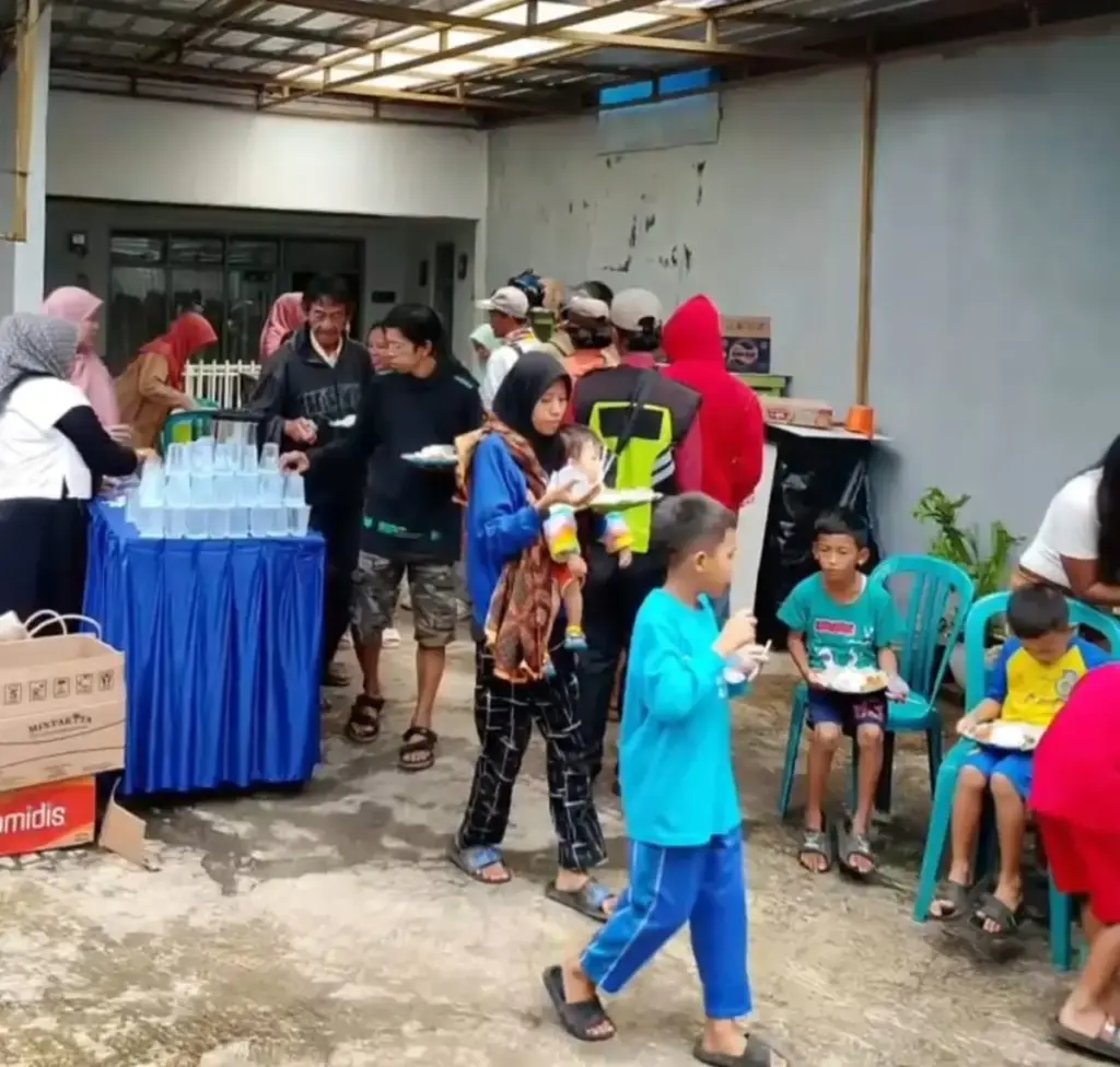 Dari Niat Berbagi, Warung Ikhlas di Garut Setiap Hari Sajikan Ratusan Porsi Gratis
