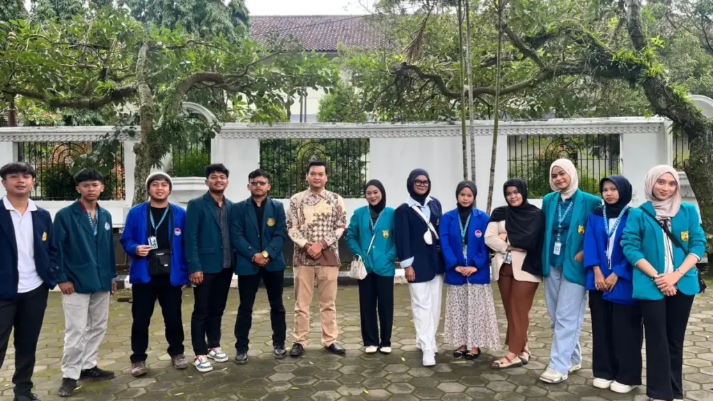 Mahasiswa KKN Dinilai Bupati Garut jadi Penggerak Perubahan Desa istimewa