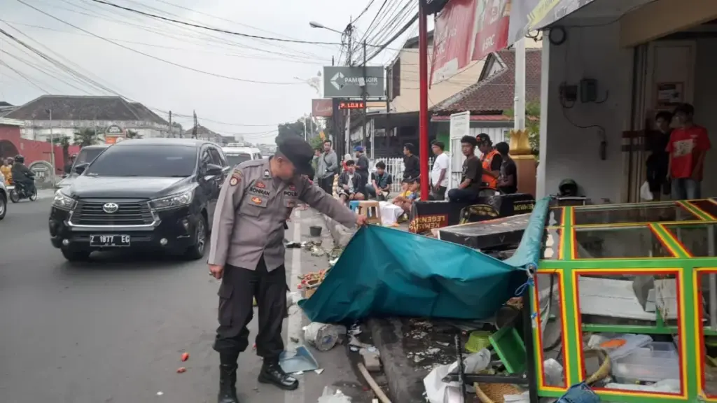 Sempat Kabur, Sopir Angkot Penabrak Pedagang Lotek di Garut Diamankan Polisi istimewa
