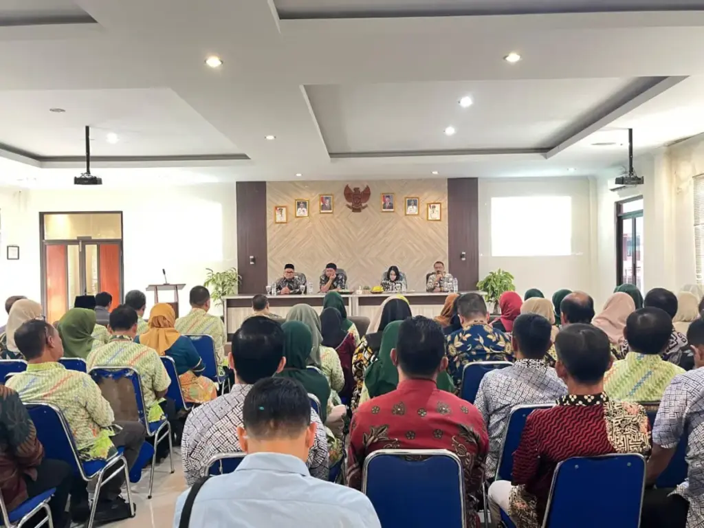 Bupati Garut Kumpulkan Kepala Puskesmas, Fokus Tekan AKI-AKB di Wilayah Kemiskinan Tinggi (Rizka/radargarut.id)