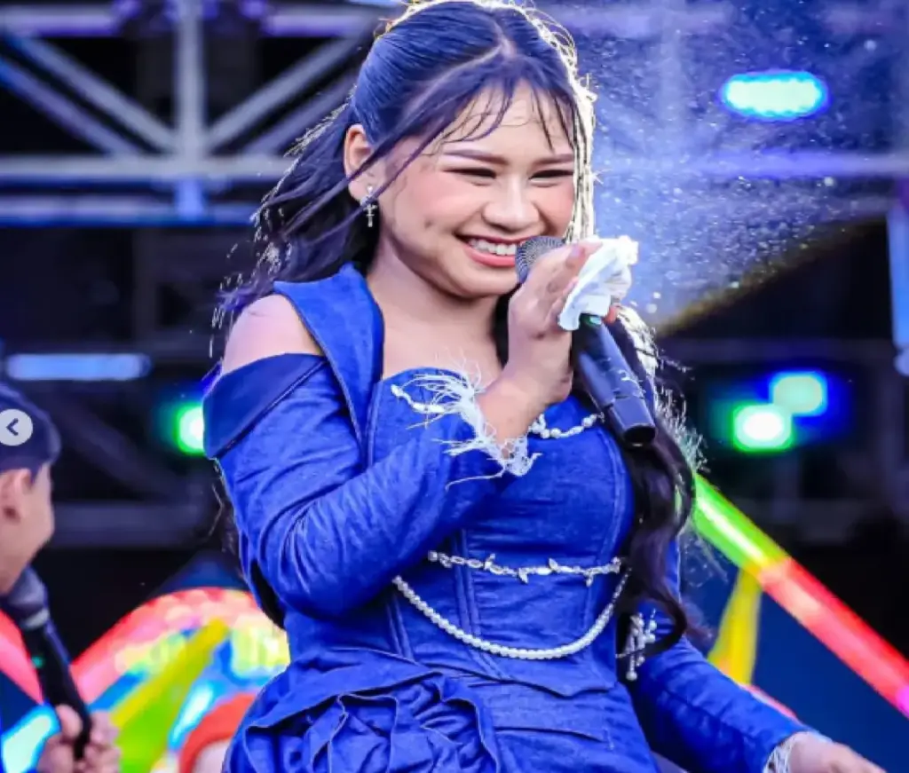 Antusias Warga Cirebon Menyambut Konser Dede April DA7: Jalanan Macet Total Bak Lautan Manusia konser dede april cirebon