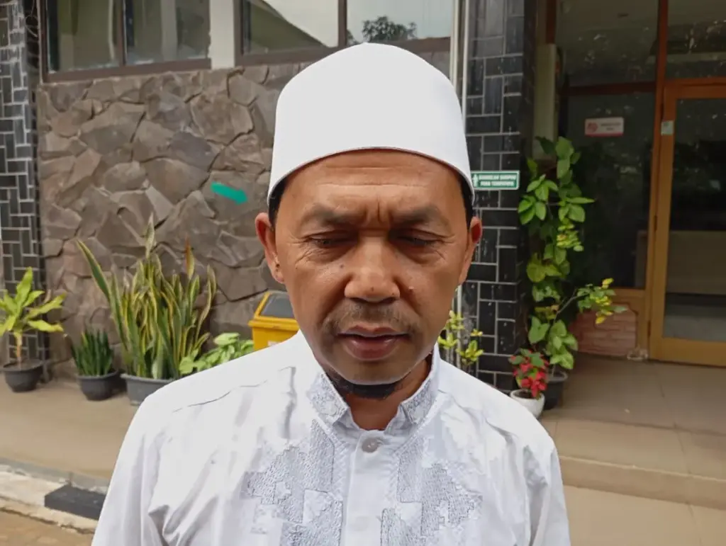 Wakil ketua MUI Garut sekaligus ketua Almagari Garut, KH. Aceng Abdul Mujib