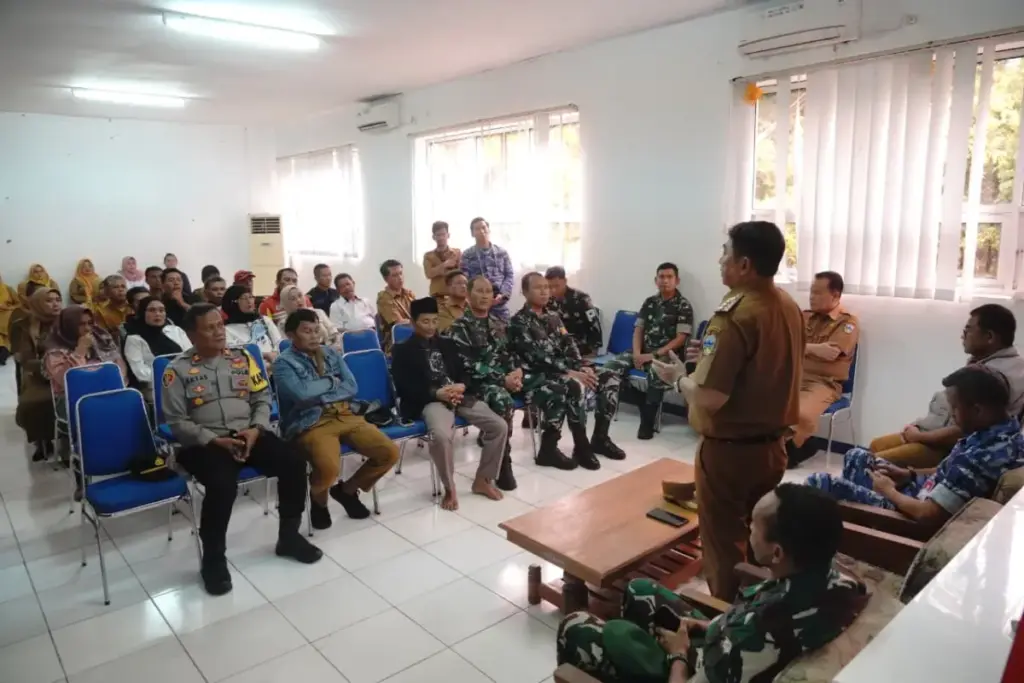 Bupati Garut Evaluasi Pengelolaan Wisata Pantai Santolo Usai Dialog Terbuka dengan Warga Pamalayan (Diskominfo/radargarut.id)