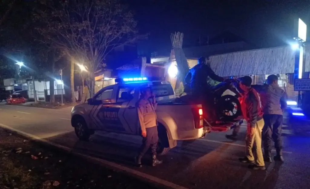 Polsek Tarogong Kidul Bubarkan Aksi Perang Sarung di Jalan Proklamasi, Satu Motor Diamankan untuk Penyelidikan (Istimewa)