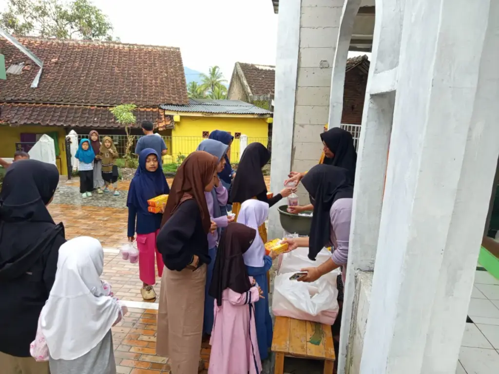 Kegiatan Keagamaan di Cibudug Leuwigoong Terus Dikembangkan Selama Ramadhan (Pepen Apendi/Radar Garut)