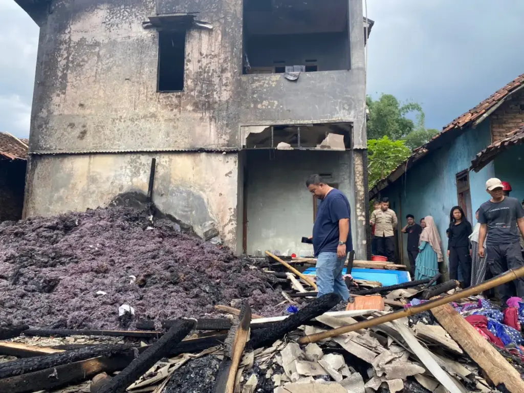 Menjelang Lebaran, Empat Keluarga Terdampak Kebakaran di Banyuresmi Radar Garut